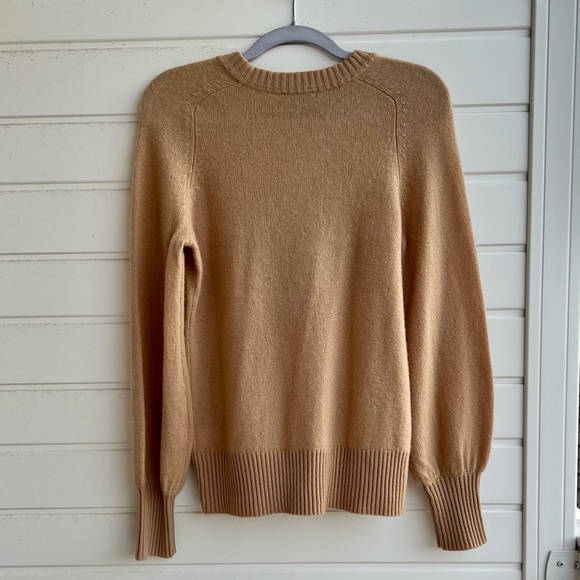 NWT The Limited 100% Cashmere Sweater in Camel (Small) - Picture 4 of 5